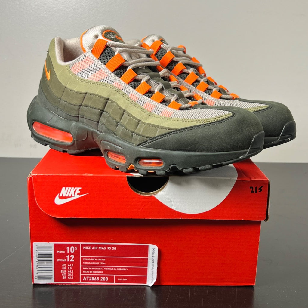 Nike Air Max 95 OG Neutral Olive Total Orange 10.5 (Lightly Worn Pre-Owned)NikeString/Total Orange-Neutral Olive - Image 1
