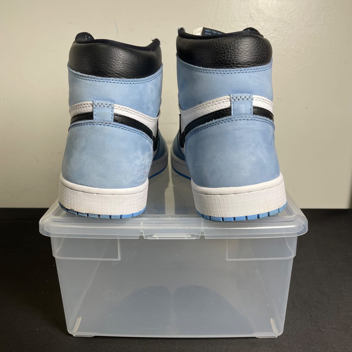 Jordan 1 Retro High OG University Blue (Size 12) - aux