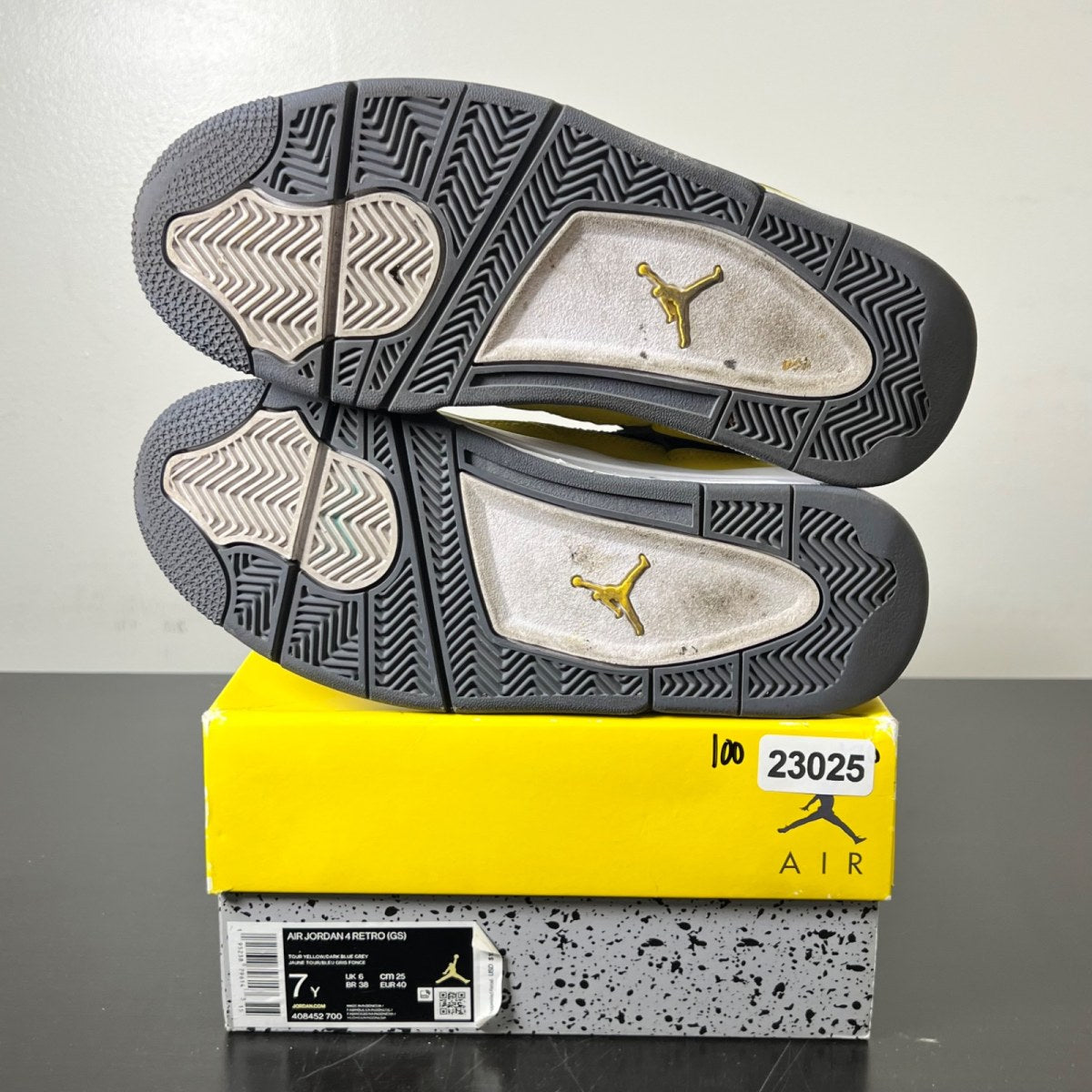 Jordan 4 Retro Lightning (2021) (GS) 7Y (Lightly Worn Pre-Owned)JordanTour Yellow/White-Dark Blue Grey - Image 6