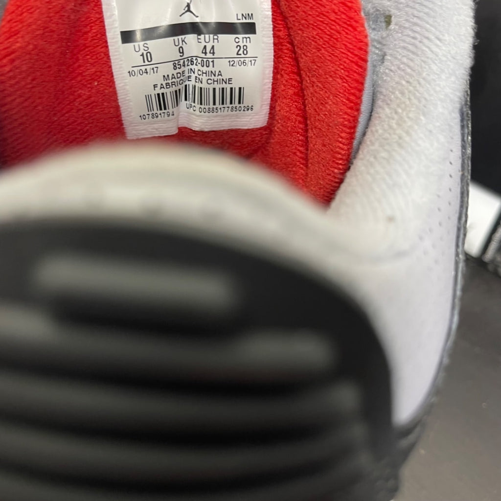 Jordan 3 Retro Black Cement (2018) 10 (Moderately Worn Pre-Owned)JordanBlack/Fire Red-Cement Grey-White - Image 6