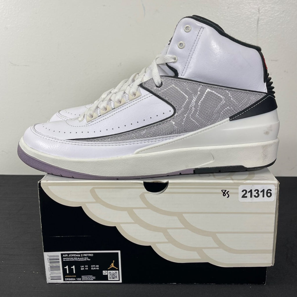 Jordan 2 Retro Python 11 (Moderately Worn Pre-Owned)JordanWhite/Fire Red-Black-Sail-Cement Grey - Image 3