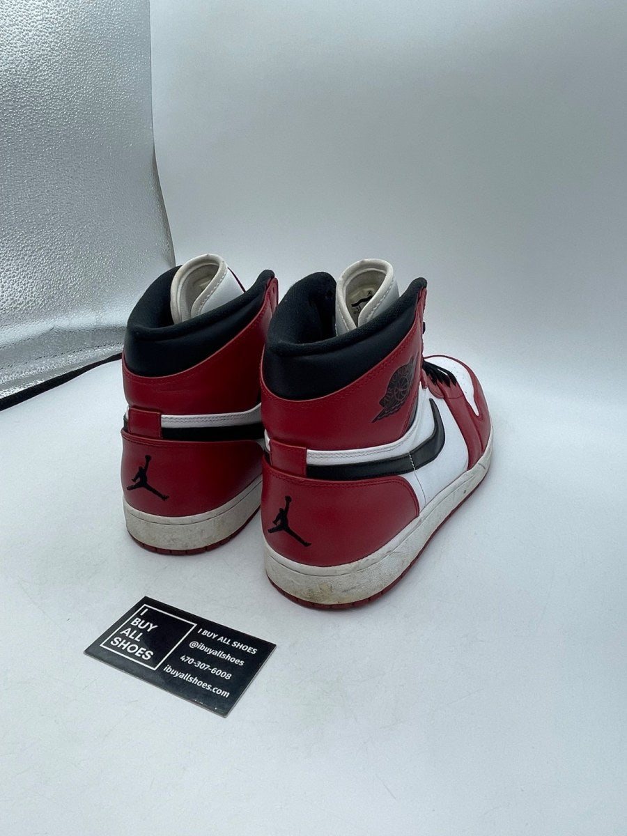 Jordan 1 Retro Chicago (2013) 13 (Moderately Worn Pre-Owned) - Image 5