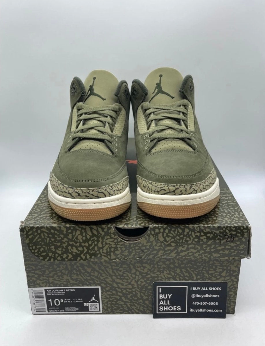 Jordan 3 Retro Family Affair 10.5 (Lightly Worn Pre-Owned)JordanMedium Olive/Sequoia/Neutral Olive/Sail/Total Crimson - Image 2