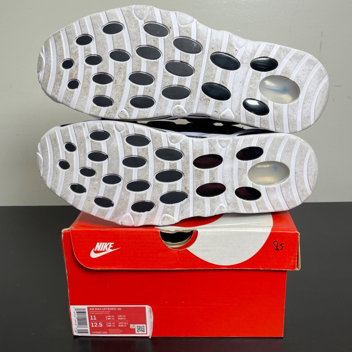 Nike Air Max Uptempo 95 White Photo Blue Black 11 (Moderately Worn Pre-Owned)NikeWhite/Photo Blue-Black - Image 5