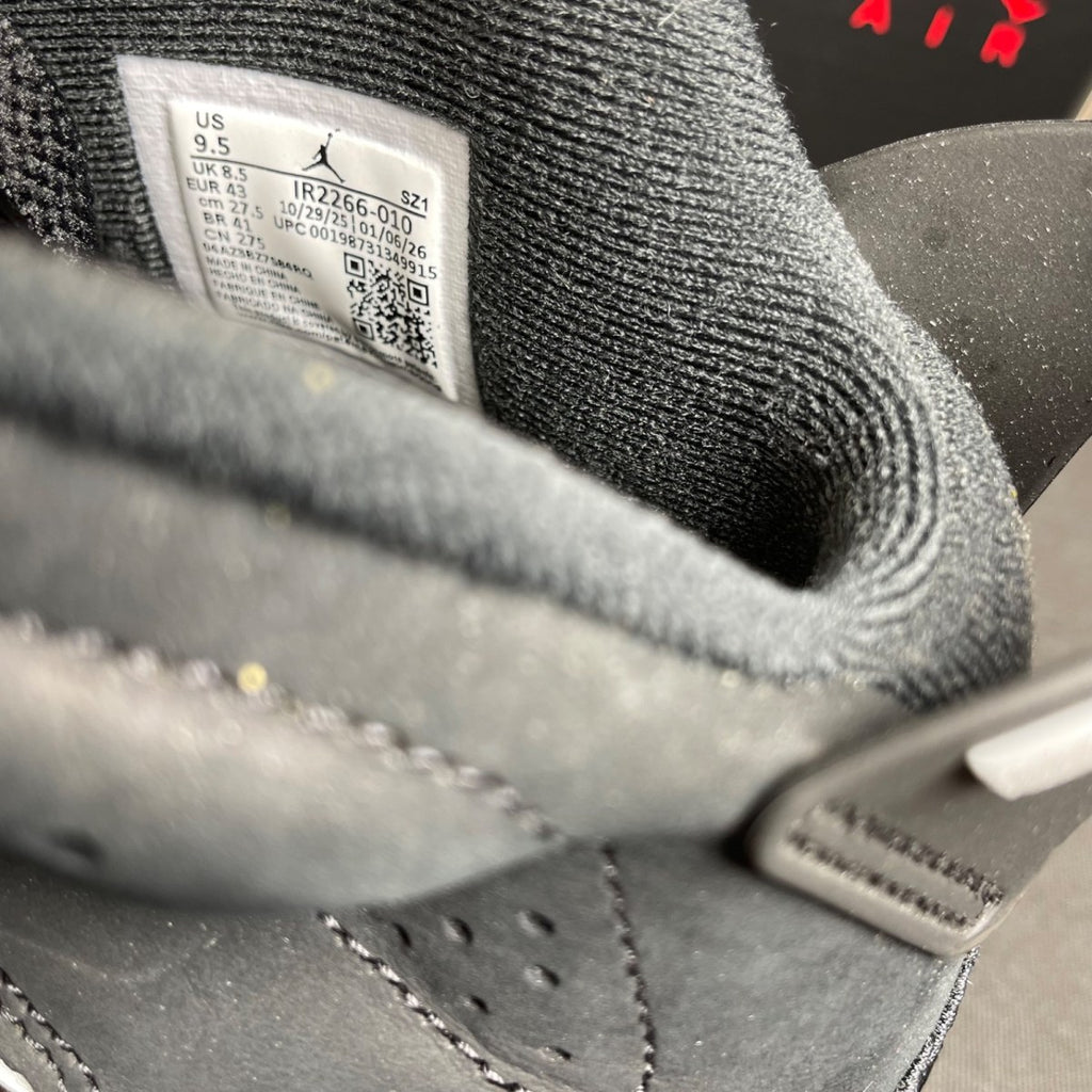 Jordan 6 Retro Cap and Gown (Size 9.5) - Image 6