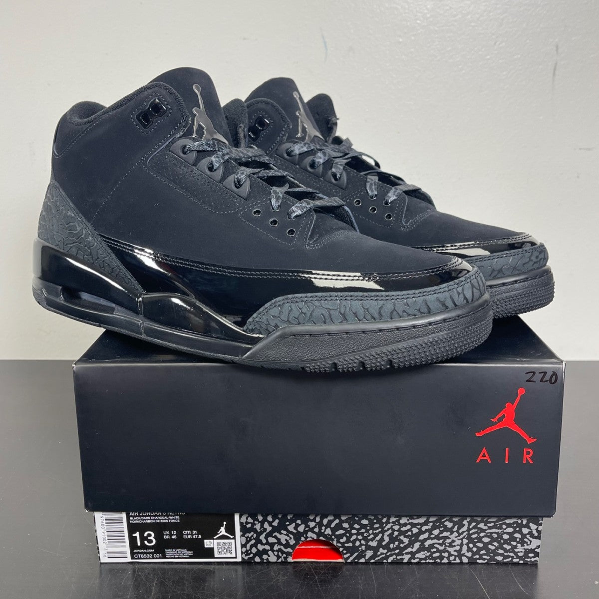 Jordan 3 Retro Black Cat (2025) 13 (Moderately Worn Pre-Owned)JordanBlack/Dark Charcoal/Black - Image 1