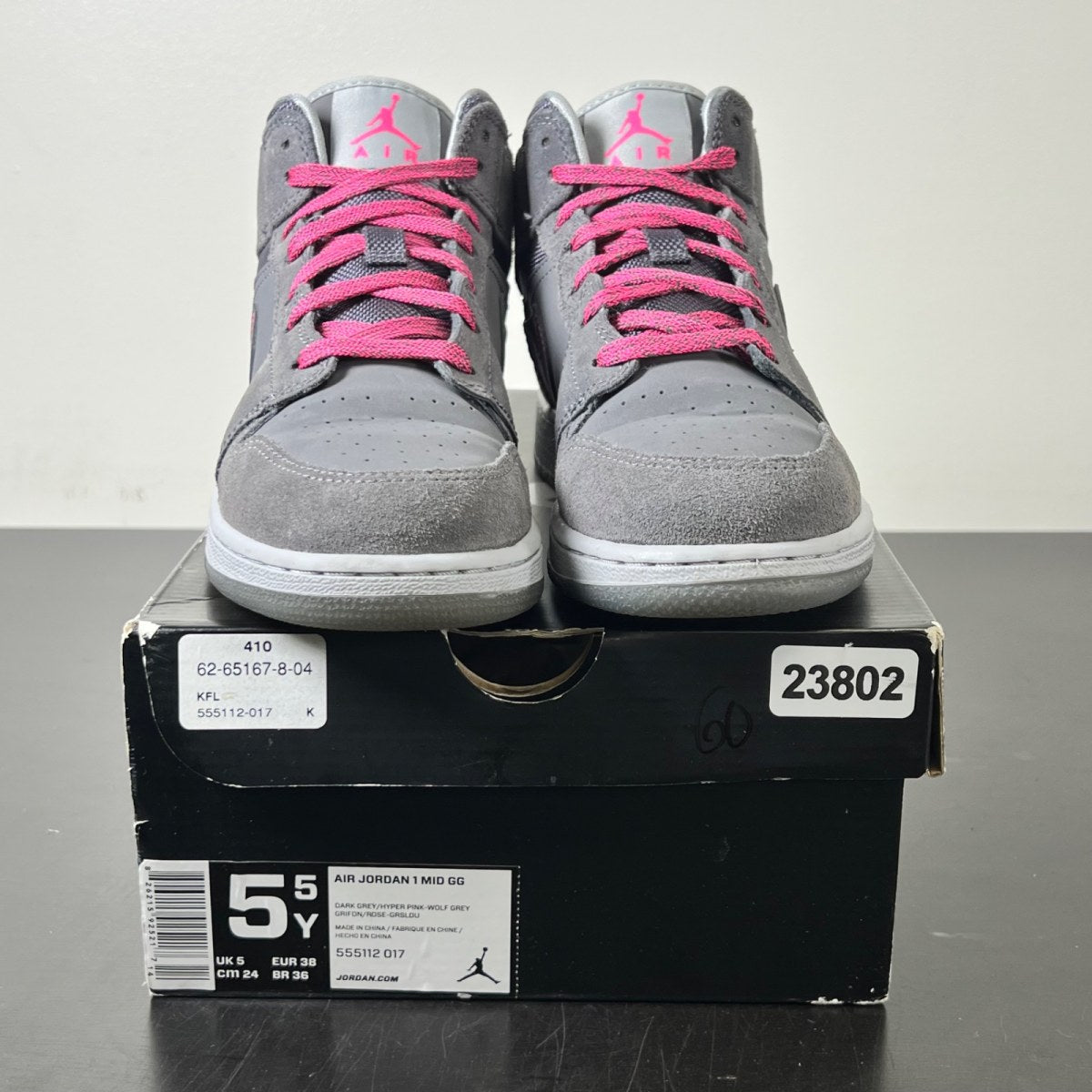 Air Jordan 1 Mid GS 'Dark Grey Hyper Pink' 5.5 (Moderately Worn Pre-Owned)Air Jordan - Image 2