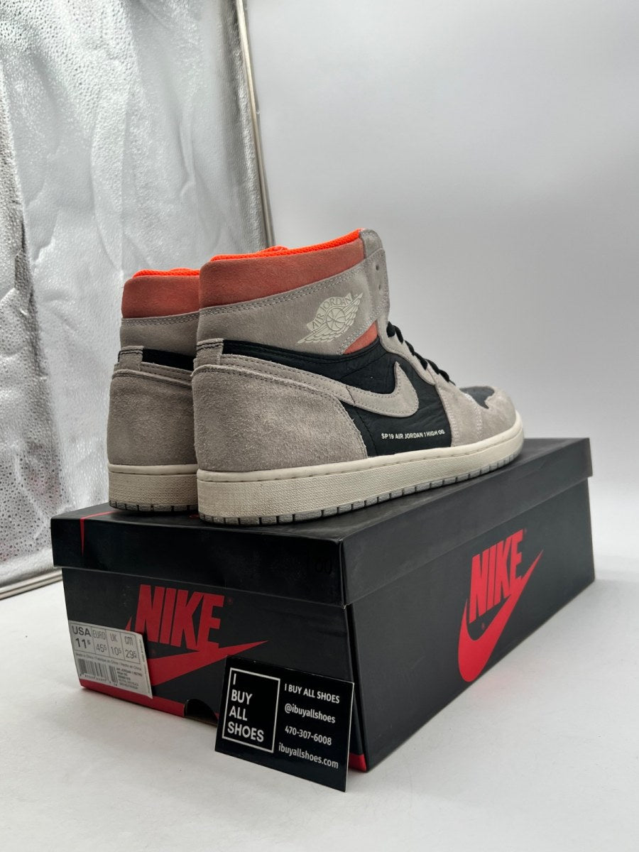 Jordan 1 Retro High Neutral Grey Hyper Crimson 11.5 (Moderately Worn Pre-Owned) - Image 5