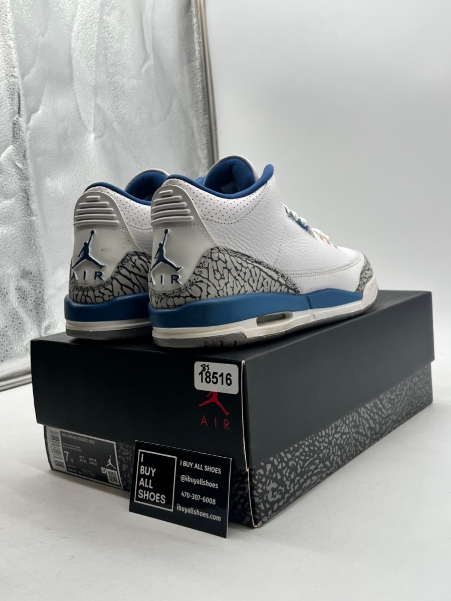 Jordan 3 Retro Wizards (GS) 7Y (Moderately Worn Pre-Owned) - Image 5