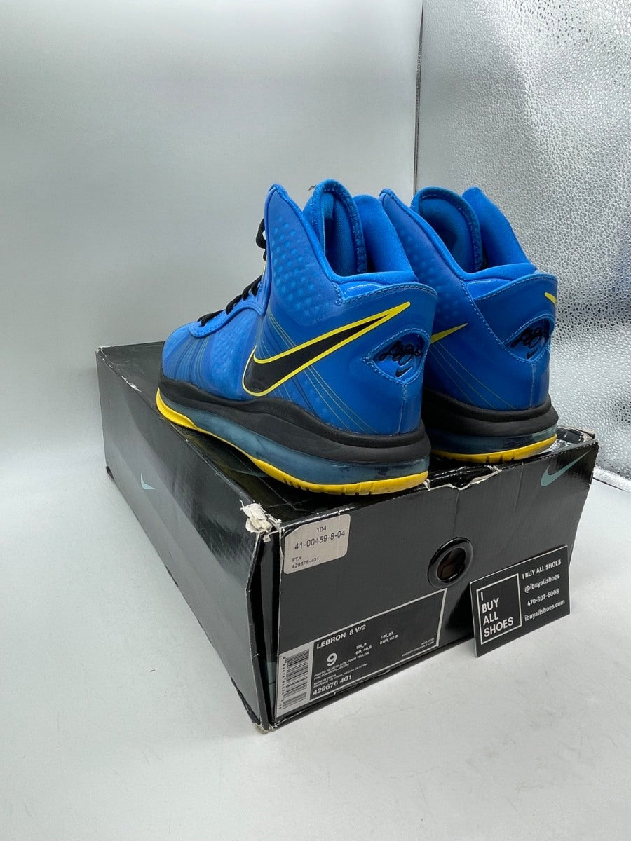 Nike LeBron 8 V/2 Entourage 9 (Moderately Worn Pre-Owned)