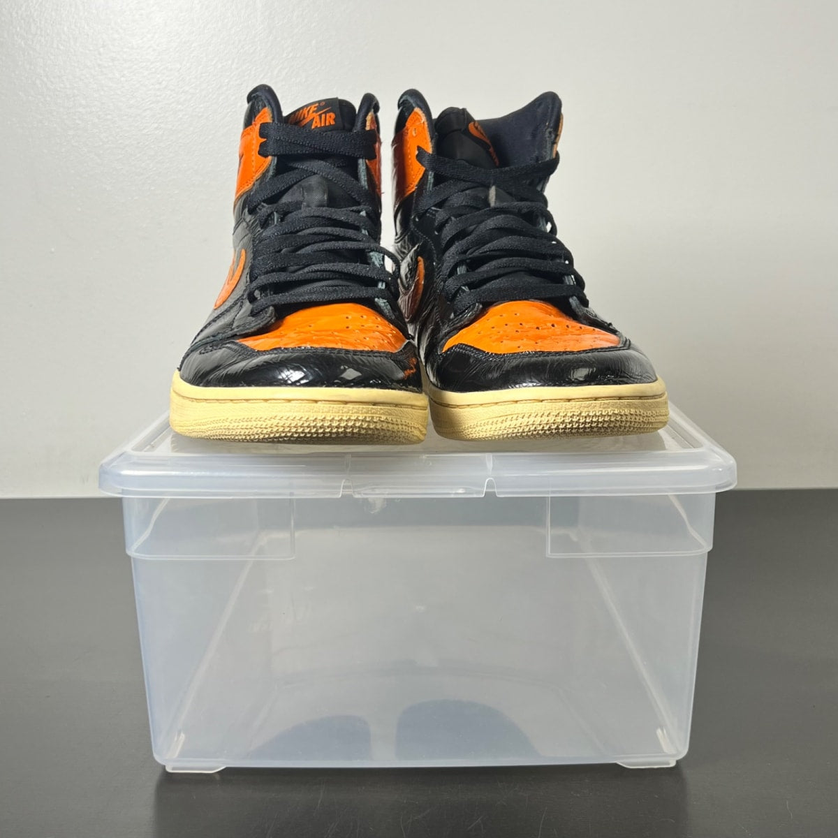 Jordan 1 Retro High Shattered Backboard 3.0 9 (Moderately Worn Pre-Owned)JordanBlack/Pale Vanilla-Starfish - Image 2