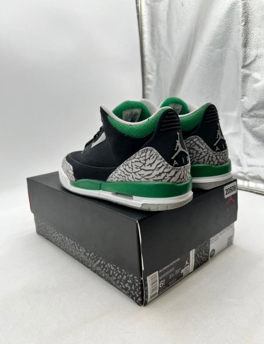Jordan 3 Retro Pine Green (GS) 6.5Y (Lightly Worn Pre-Owned)JordanBlack/Silver/White/Pine Green - Image 4