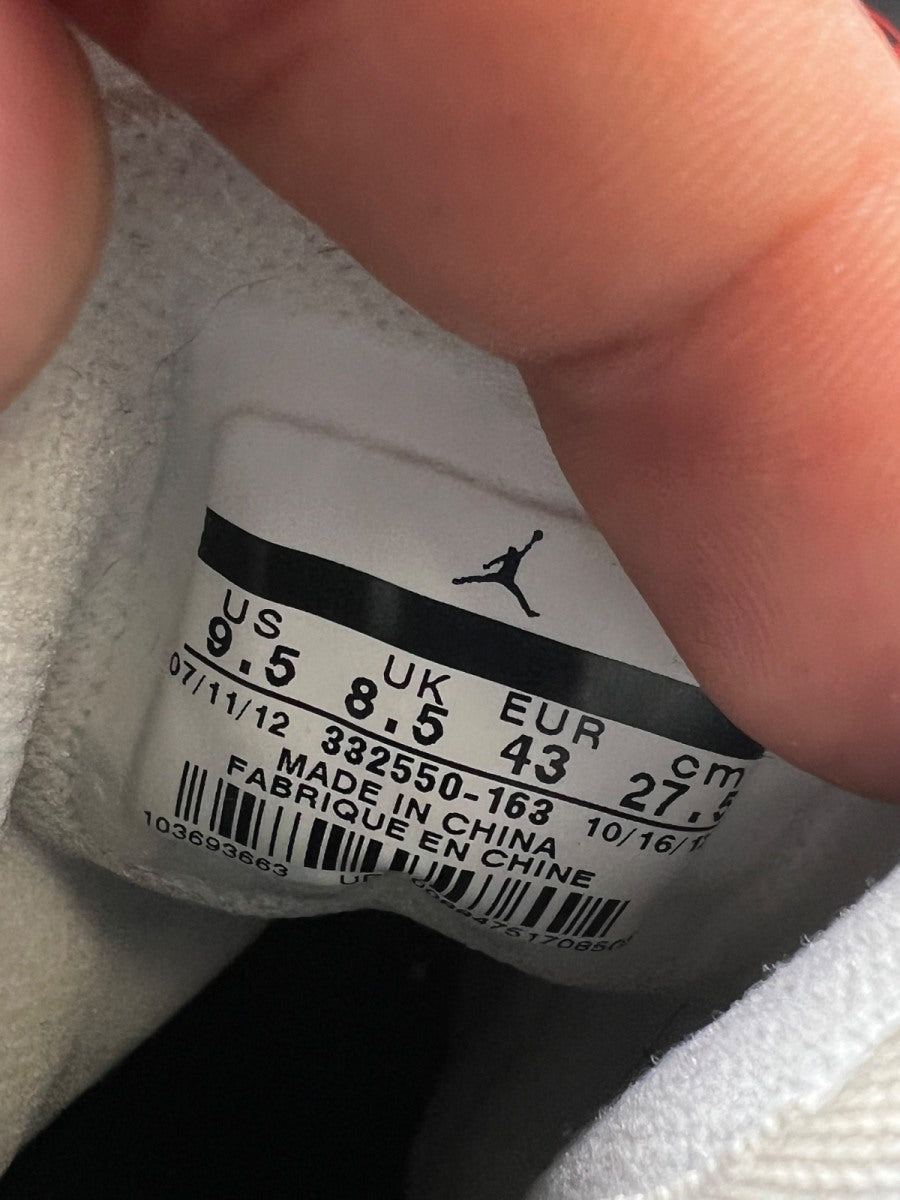 Jordan 1 Retro Chicago (2013) 9.5 (Moderately Worn Pre-Owned)JordanWhite/Varsity Red-Black - Image 6