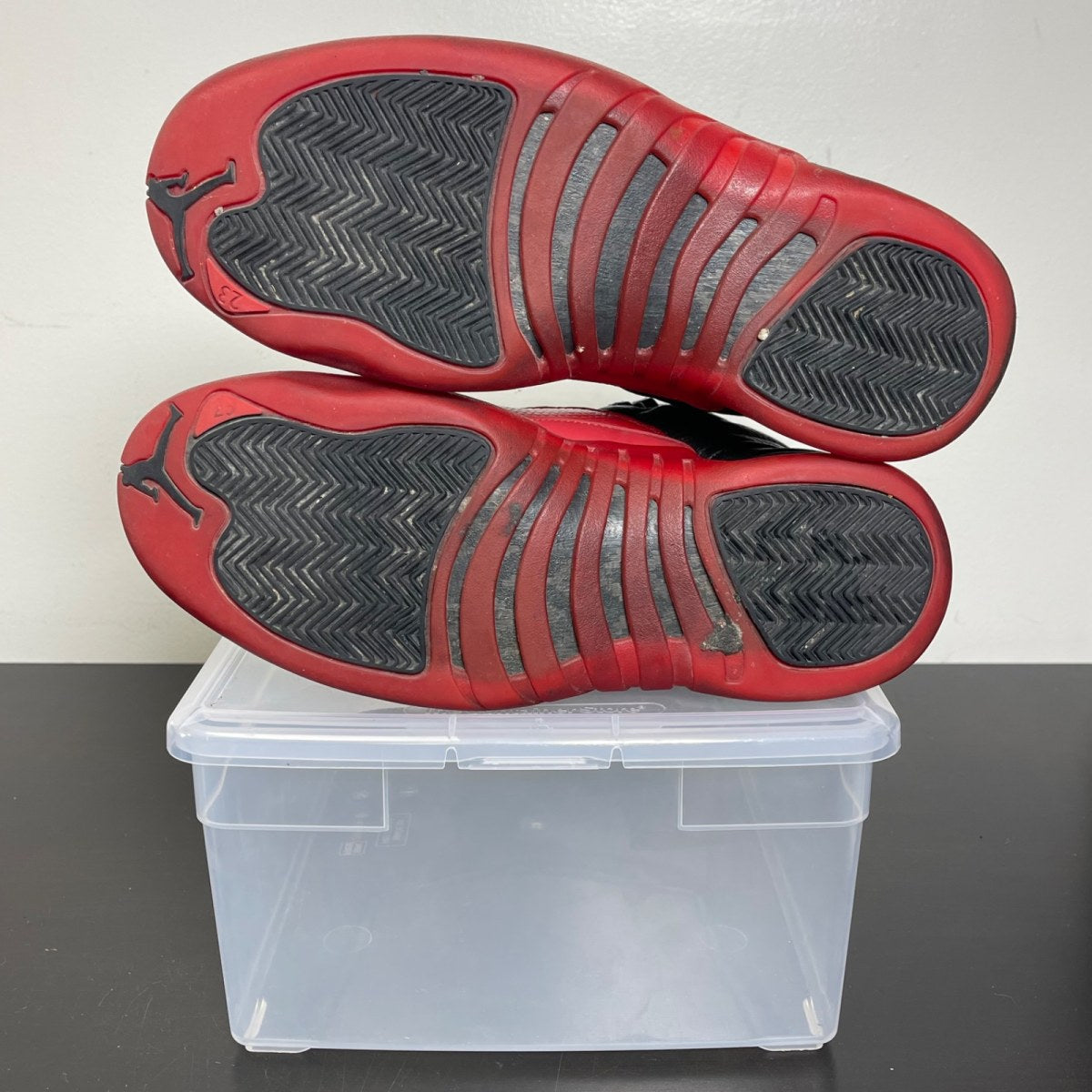 Jordan 12 Retro Flu Game (2016) 8.5 (Moderately Worn Pre-Owned)JordanBlack/Varsity Red - Image 5