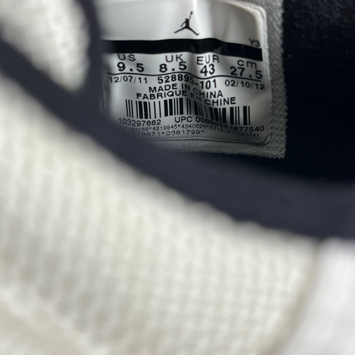 Jordan 11 Retro Low White Red (2012) 9.5 (Moderately Worn Pre-Owned)JordanWhite/Varsity Red-Black - Image 6