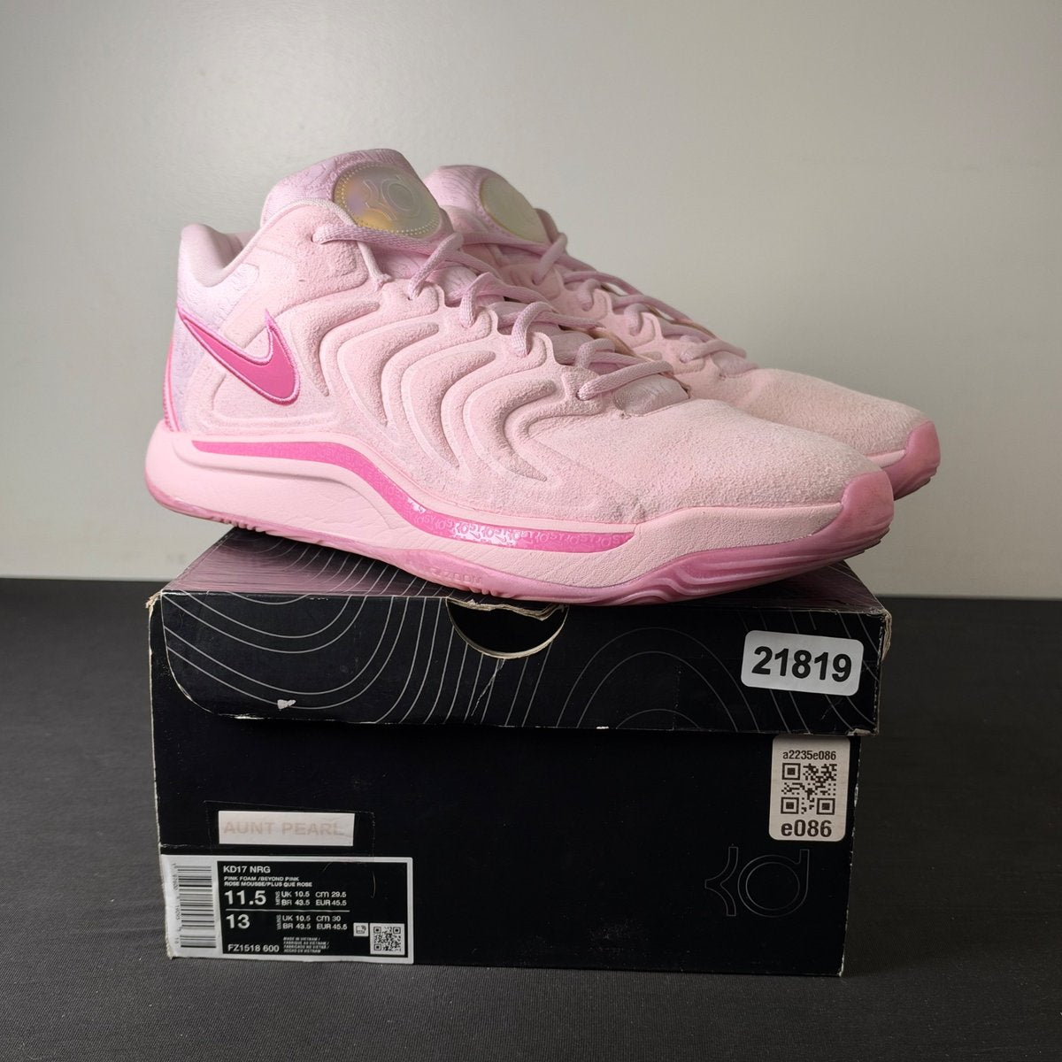 Nike KD 17 NRG Aunt Pearl (Size 11.5) - Image 1