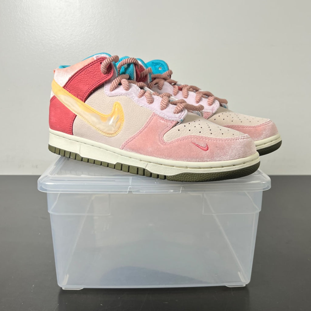 Nike Dunk Mid Social Status Free Lunch Strawberry Milk 8 (New Pre-Owned)NikeLight Soft Pink/Shy Pink-Tan - Image 1