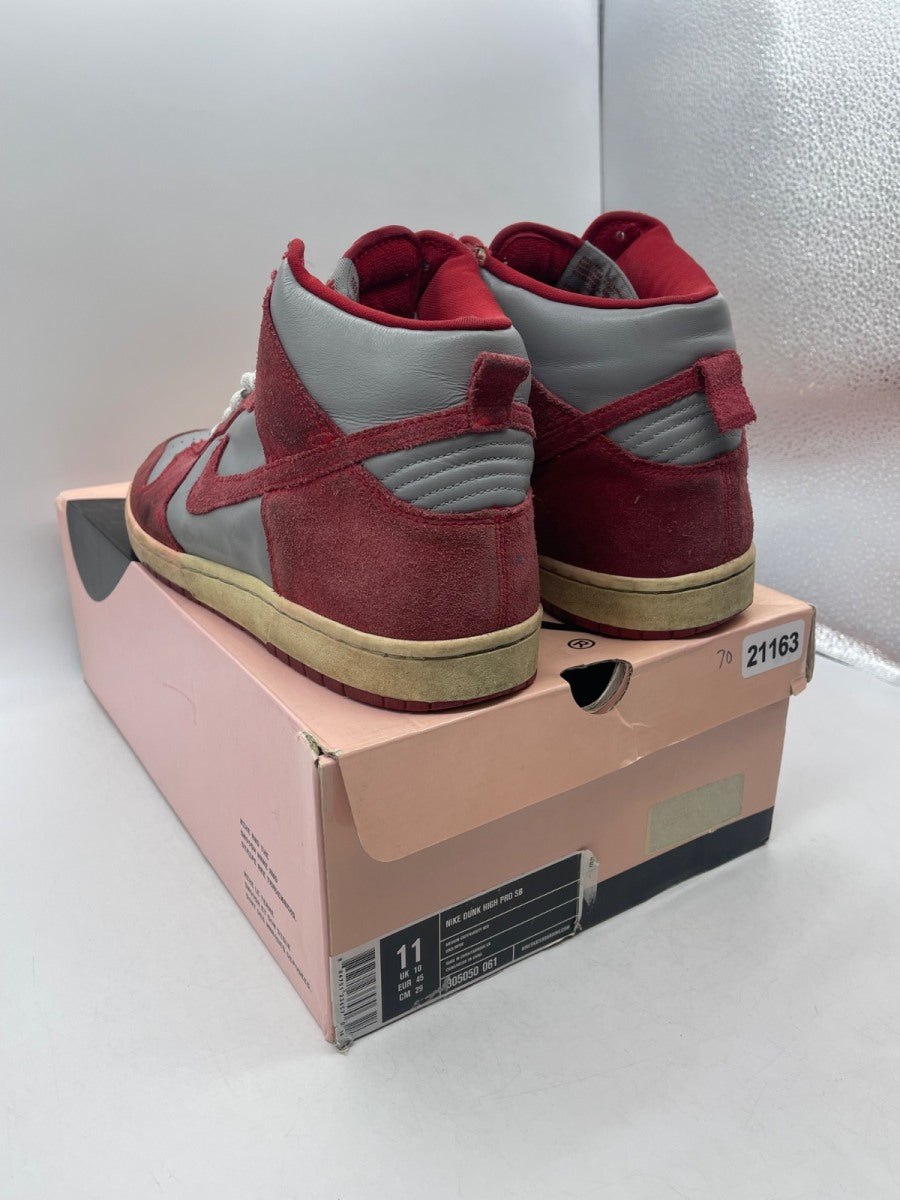 Nike Dunk High Pro SB 'UNLV' 11 (Heavily Worn Pre-Owned) - Image 4