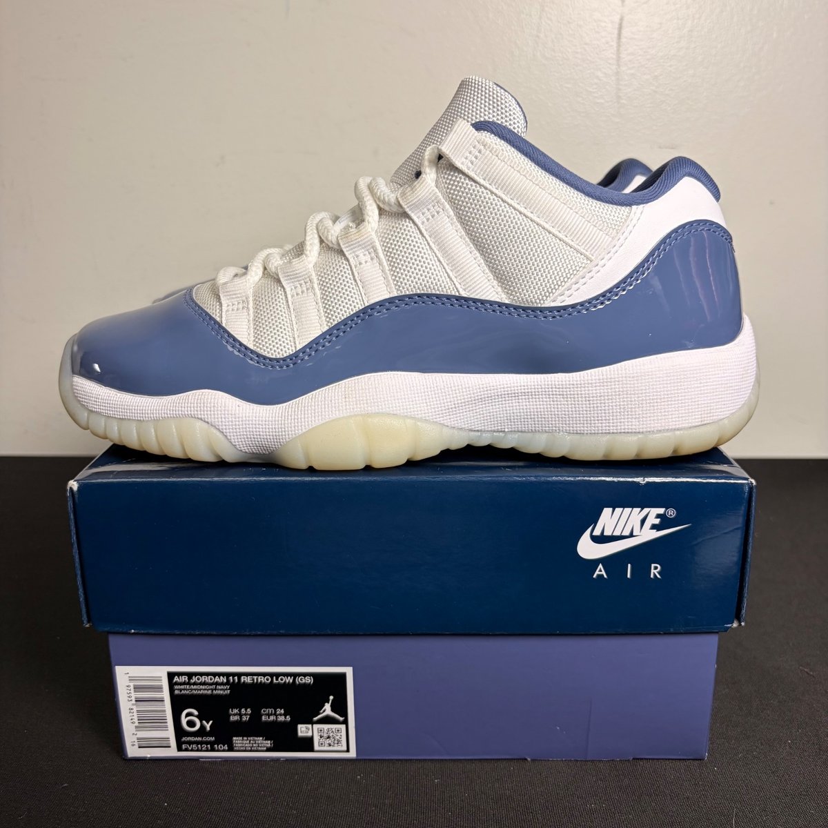 Jordan 11 Retro Low Diffused Blue (GS) (Size 6Y) - Image 3