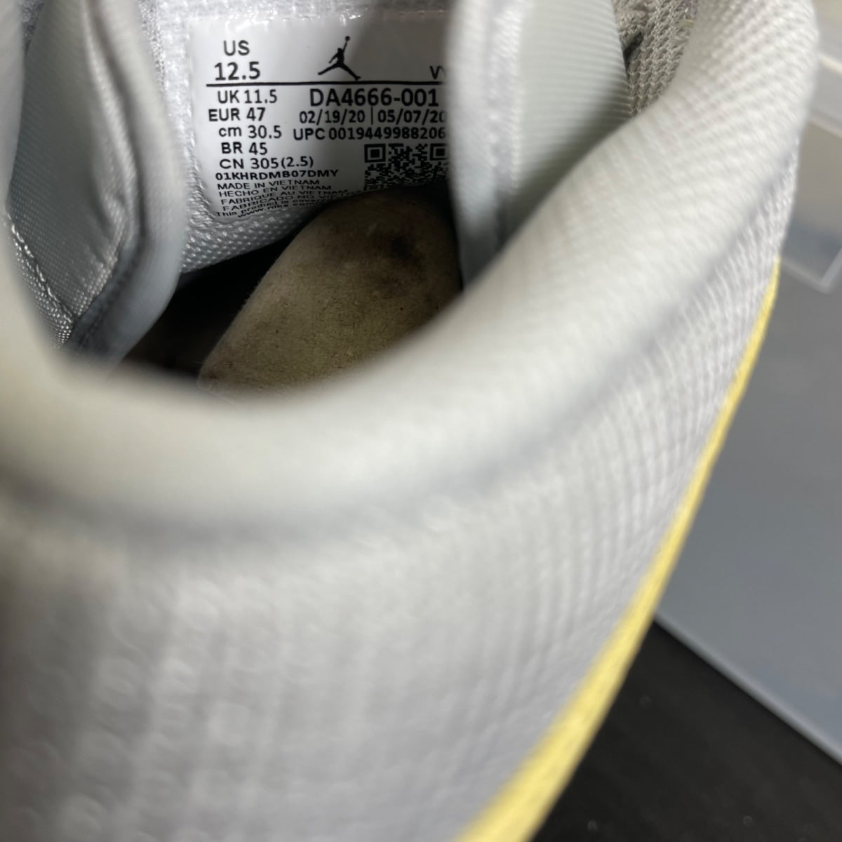 Jordan 1 Mid Mixed Textures Yellow 12.5 (New Pre-Owned)JordanGrey/Yellow - Image 6
