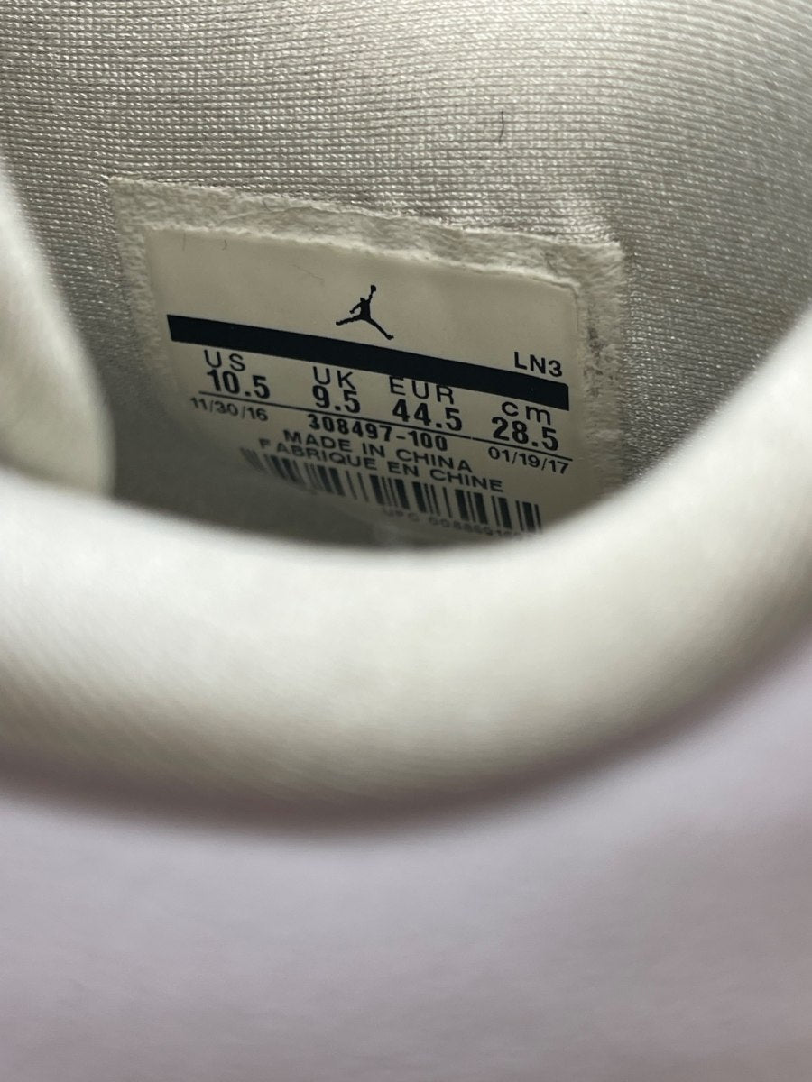 Jordan 4 Retro Pure Money (2017) 10.5 (Moderately Worn Pre-Owned)JordanWhite/Metallic Silver-Pure Platinum - Image 8