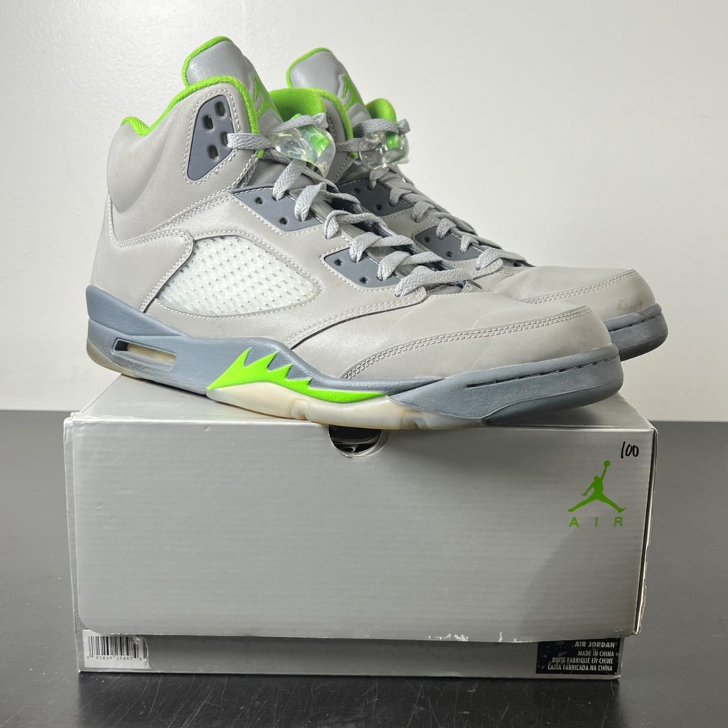 Jordan 5 Retro Green Bean (2022) 12 (Moderately Worn Pre-Owned)JordanSilver/Green Bean-Flint Grey - Image 1