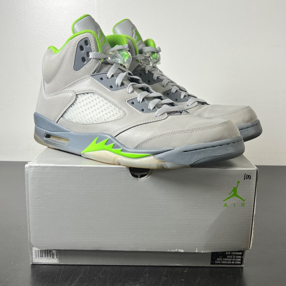 Jordan 5 Retro Green Bean (2022) 12 (Moderately Worn Pre-Owned)JordanSilver/Green Bean-Flint Grey - Image 1