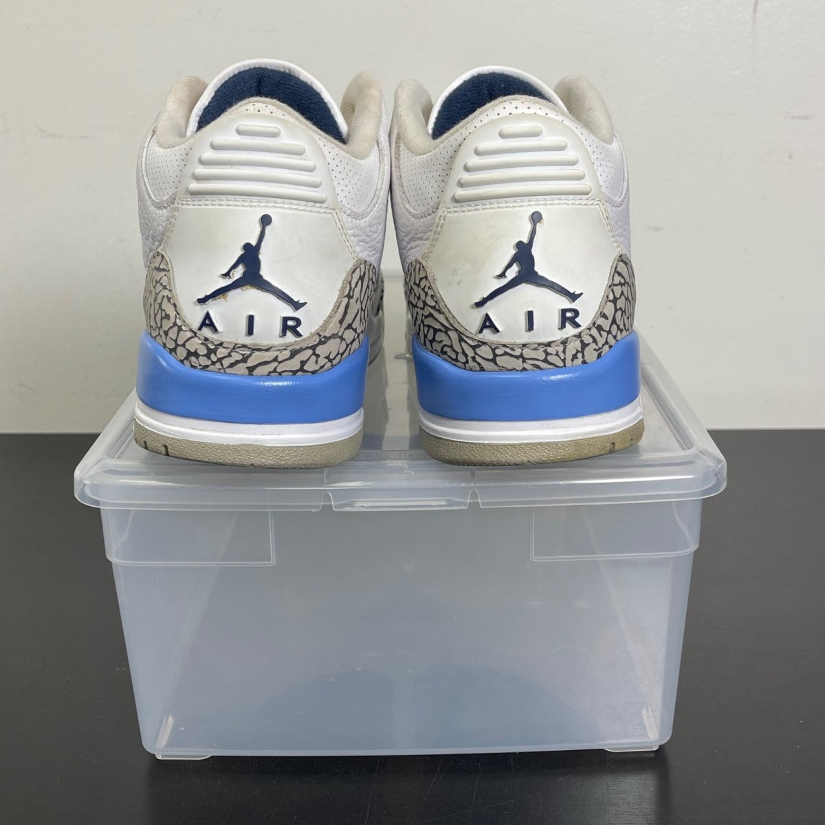Jordan 3 Retro UNC (2020) 10.5 (Moderately Worn Pre-Owned)JordanWhite/Valor Blue-Tech Grey - Image 4