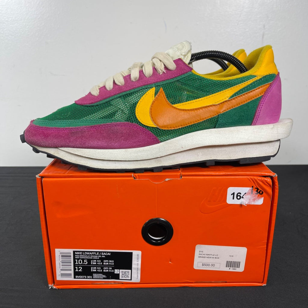 Nike LD Waffle sacai Pine Green 10.5 (Moderately Worn Pre-Owned)NikePine Green/Clay Orange-Del Sol-Bright Magenta - Image 3