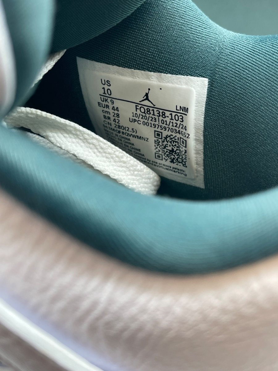 Jordan 4 Retro Oxidized Green 10 (Moderately Worn Pre-Owned) - Image 8