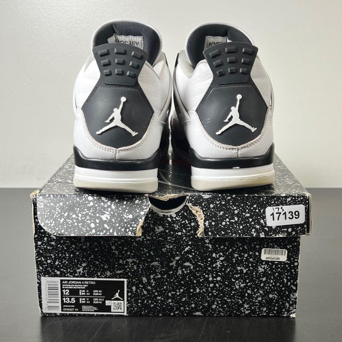 Jordan 4 Retro Military Black 12 (Moderately Worn Pre-Owned)JordanWhite/Black-Neutral Grey - Image 4