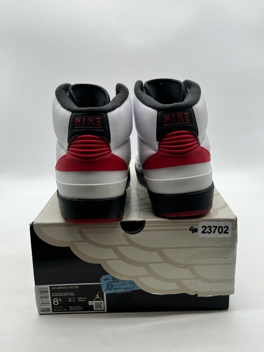 Jordan 2 Retro OG Chicago (2022) 8.5 (Lightly Worn Pre-Owned)JordanWhite/Varsity Red/Black - Image 3