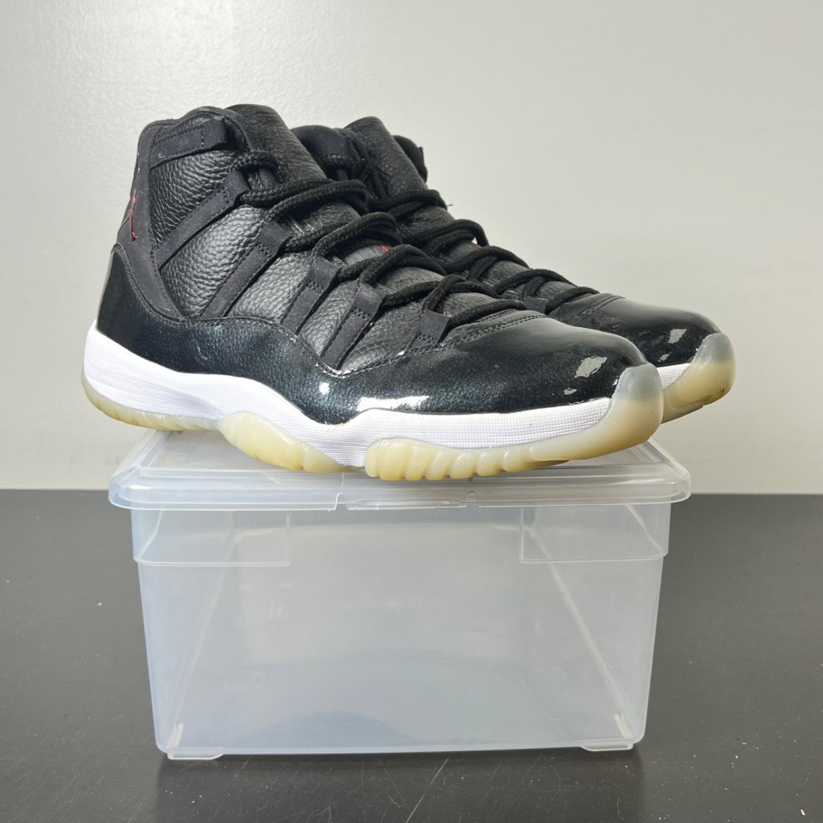 Jordan 11 Retro 72-10 11 (Lightly Worn Pre-Owned)JordanBlack/Gym Red-White-Anthracite - Image 1
