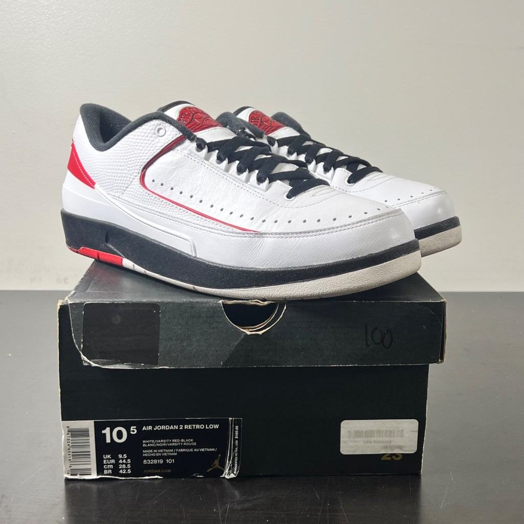 Jordan 2 Retro Low Chicago (2016) 10.5 (Lightly Worn Pre-Owned)JordanWhite/Black-Varsity Red - Image 1