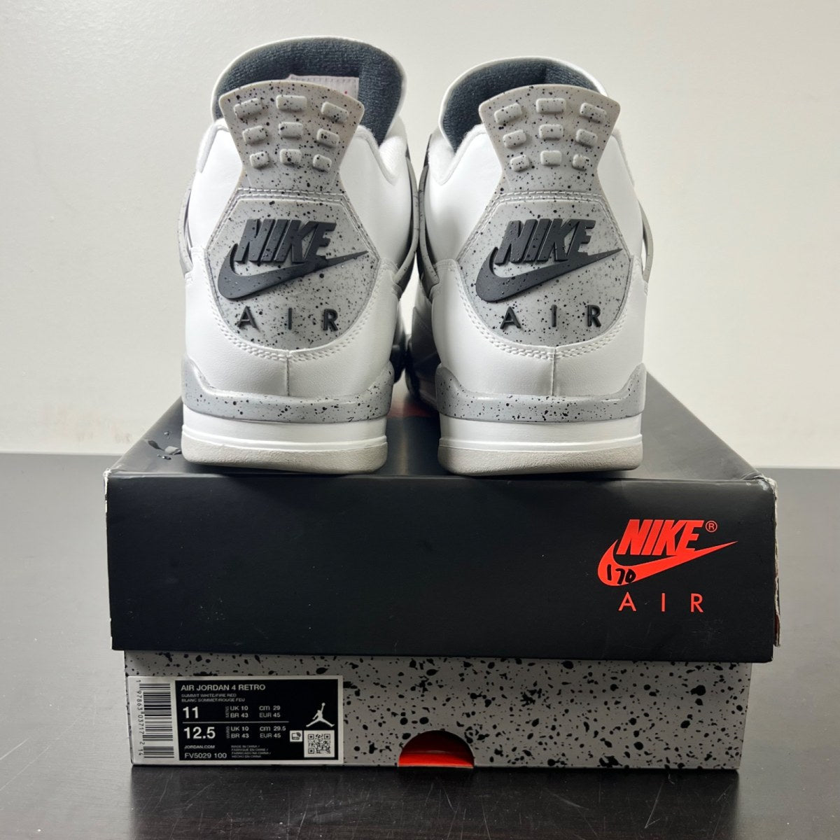 Jordan 4 Retro White Cement (2025) 11 (Lightly Worn Pre-Owned)JordanSummit White/Fire Red-Tech Grey-Black - Image 3