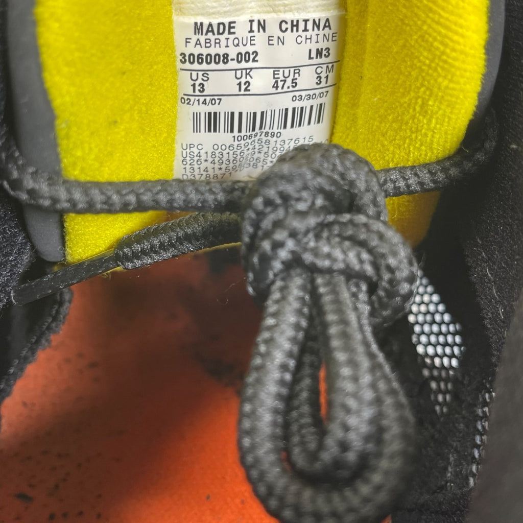 Jordan 11 Retro Low IE Black Zest 13 (Moderately Worn Pre-Owned)JordanBlack/Zest-White - Image 6