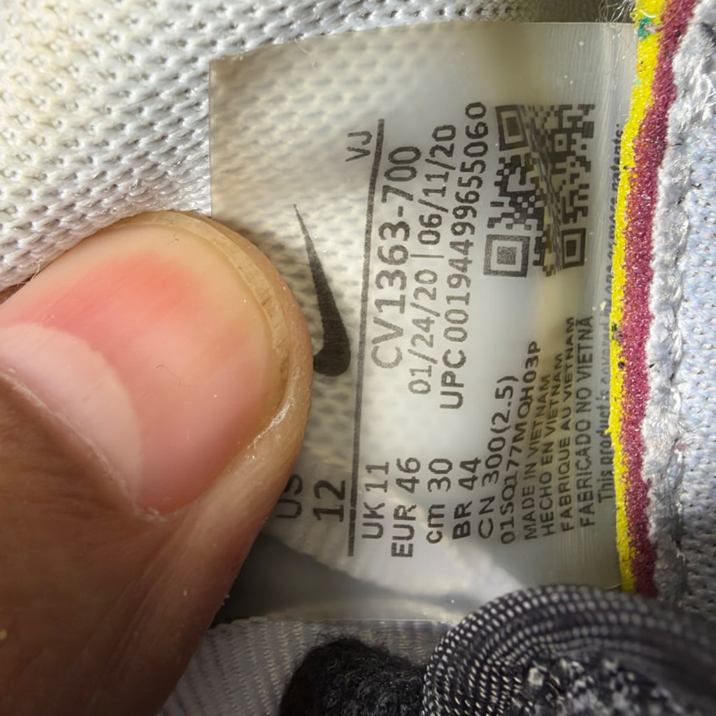 Nike Vaporwaffle sacai Tour Yellow Stadium Green (Size 12) - Image 7