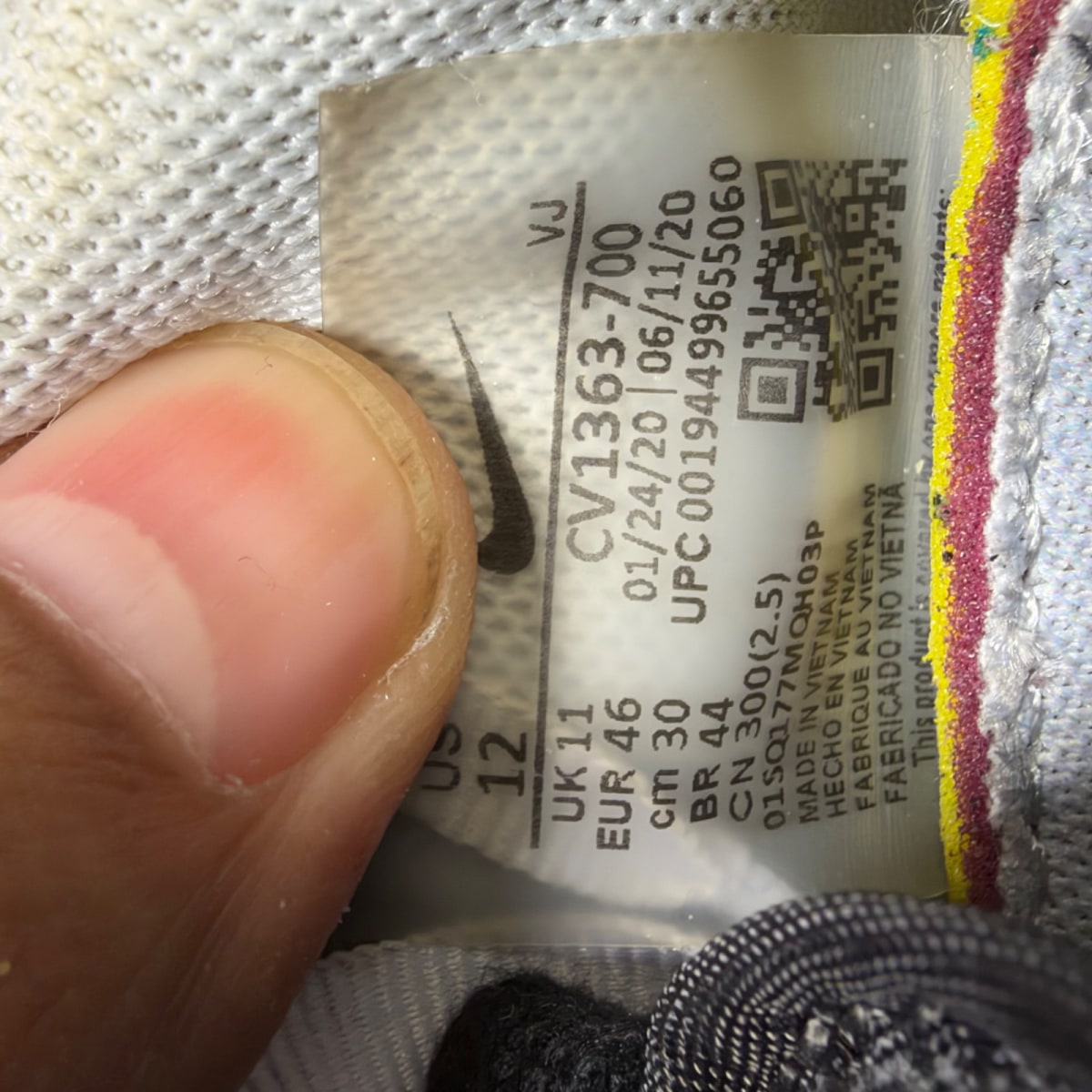 Nike Vaporwaffle sacai Tour Yellow Stadium Green (Size 12) - Image 7