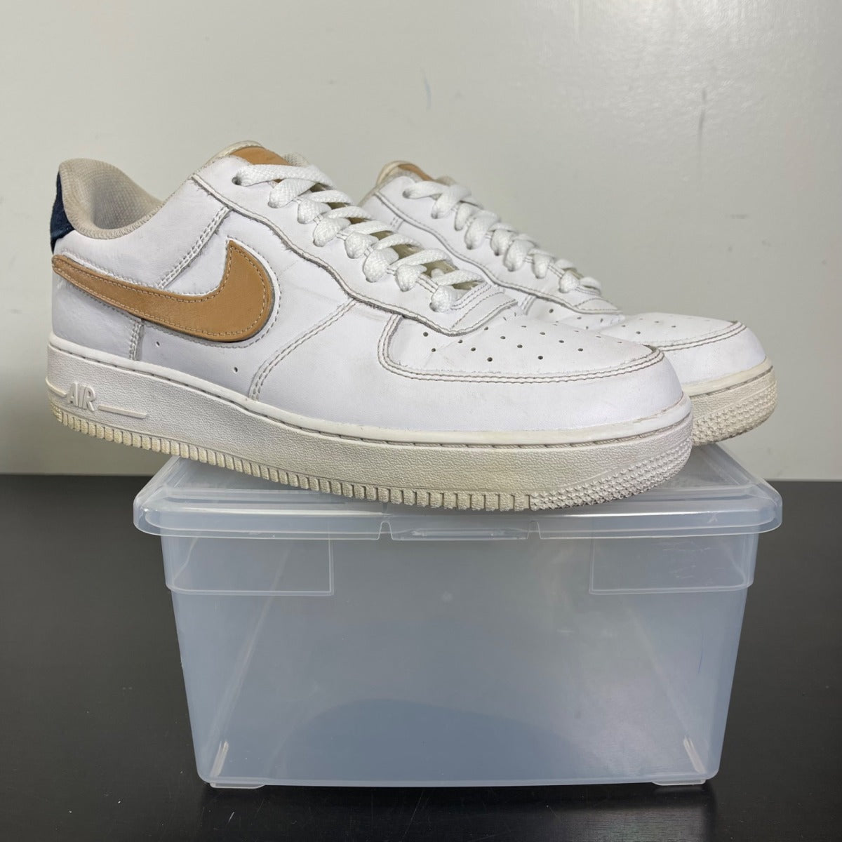 Nike Air Force 1 Low Removable Swoosh Pack White Vachetta Tan 10 (Moderately Worn Pre-Owned)NikeWhite/Obsidian-Vachetta Tan-White - Image 1
