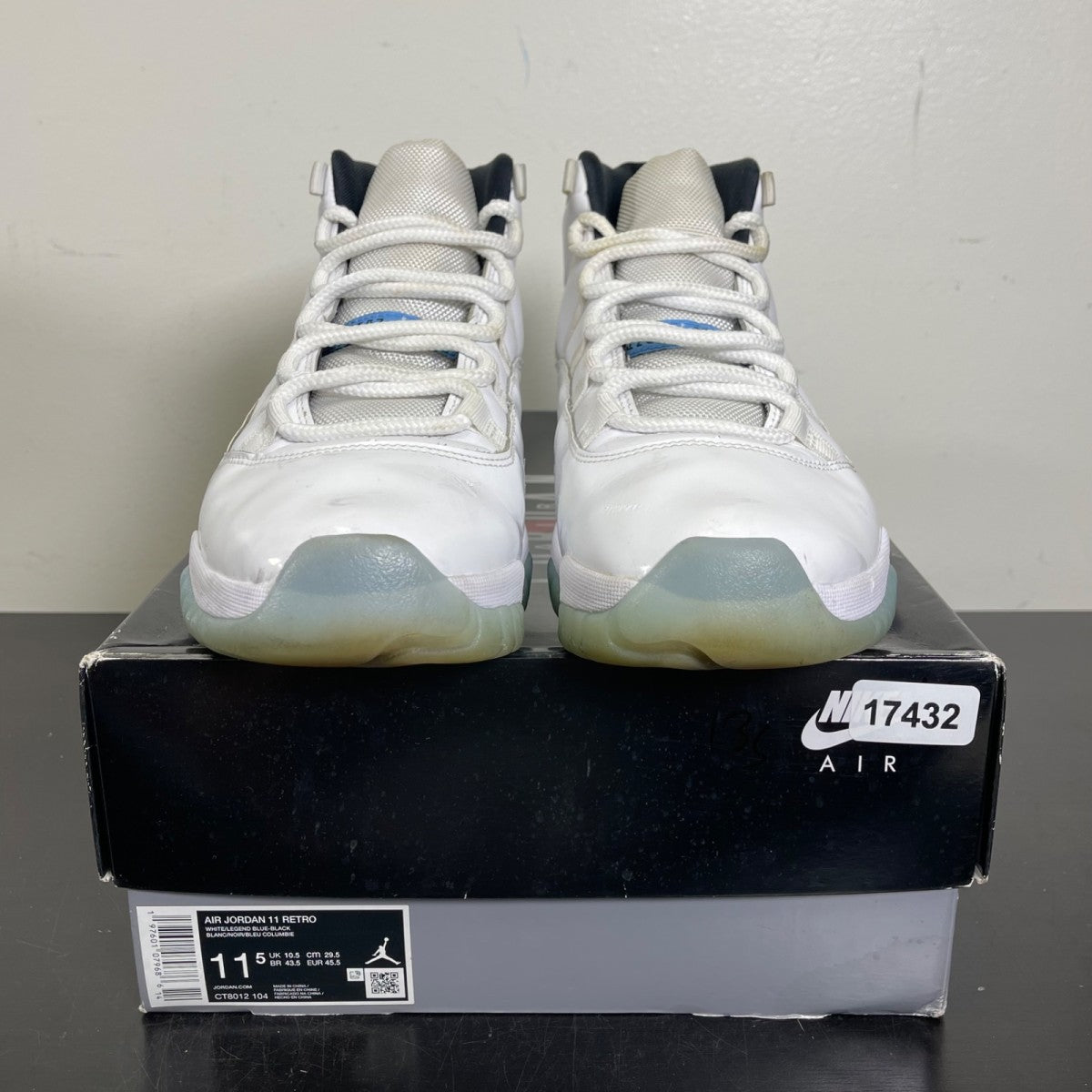 Jordan 11 Retro Legend Blue (2024) 11.5 (Moderately Worn Pre-Owned)JordanWhite/Legend Blue/Black - Image 2