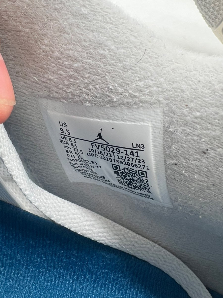 Jordan 4 Retro Military Blue (2024) 9.5 (Lightly Worn Pre-Owned) - Image 9