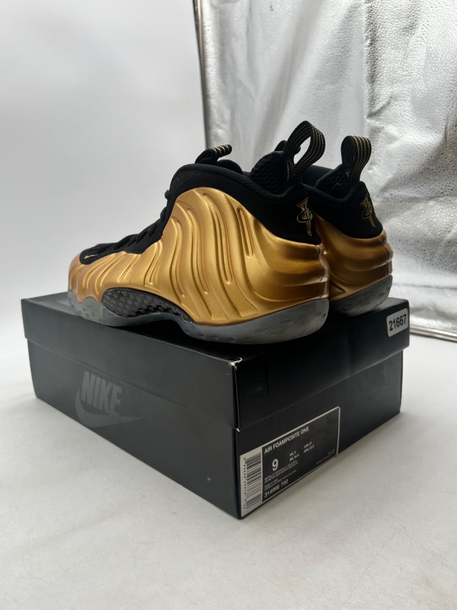 Nike Air Foamposite One Metallic Gold 9 (Lightly Worn Pre-Owned) - Image 6