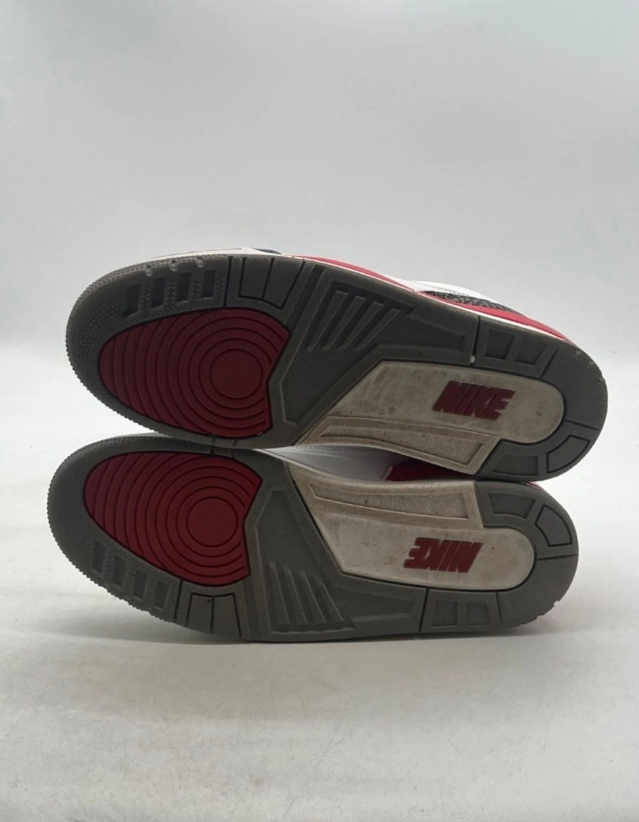 Jordan 3 Retro Fire Red (2022) 11 (Moderately Worn Pre-Owned)JordanWhite/Fire Red/Cement Grey/Black - Image 7