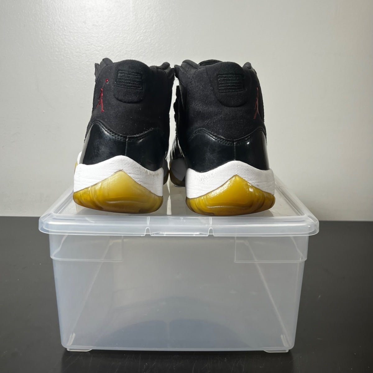 Jordan 11 Retro 72-10 8.5 (Heavily Worn Pre-Owned)JordanBlack/Gym Red-White-Anthracite - Image 4