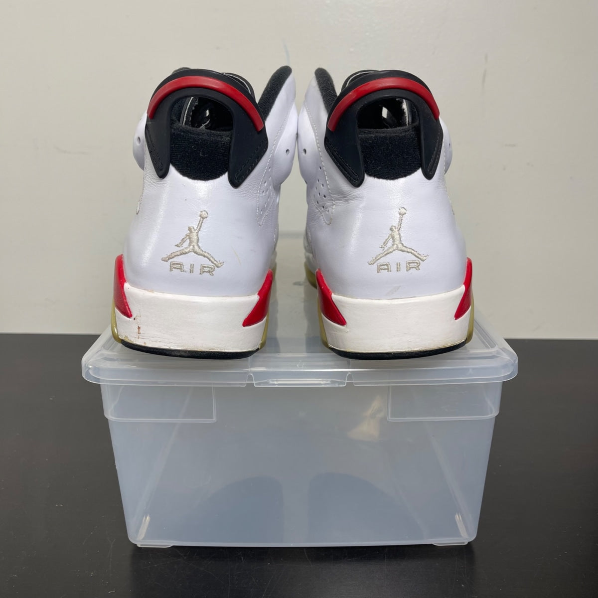 Jordan 6 Retro Bulls (2010) 10.5 (Moderately Worn Pre-Owned)JordanWhite/Varsity Red-Black - Image 5