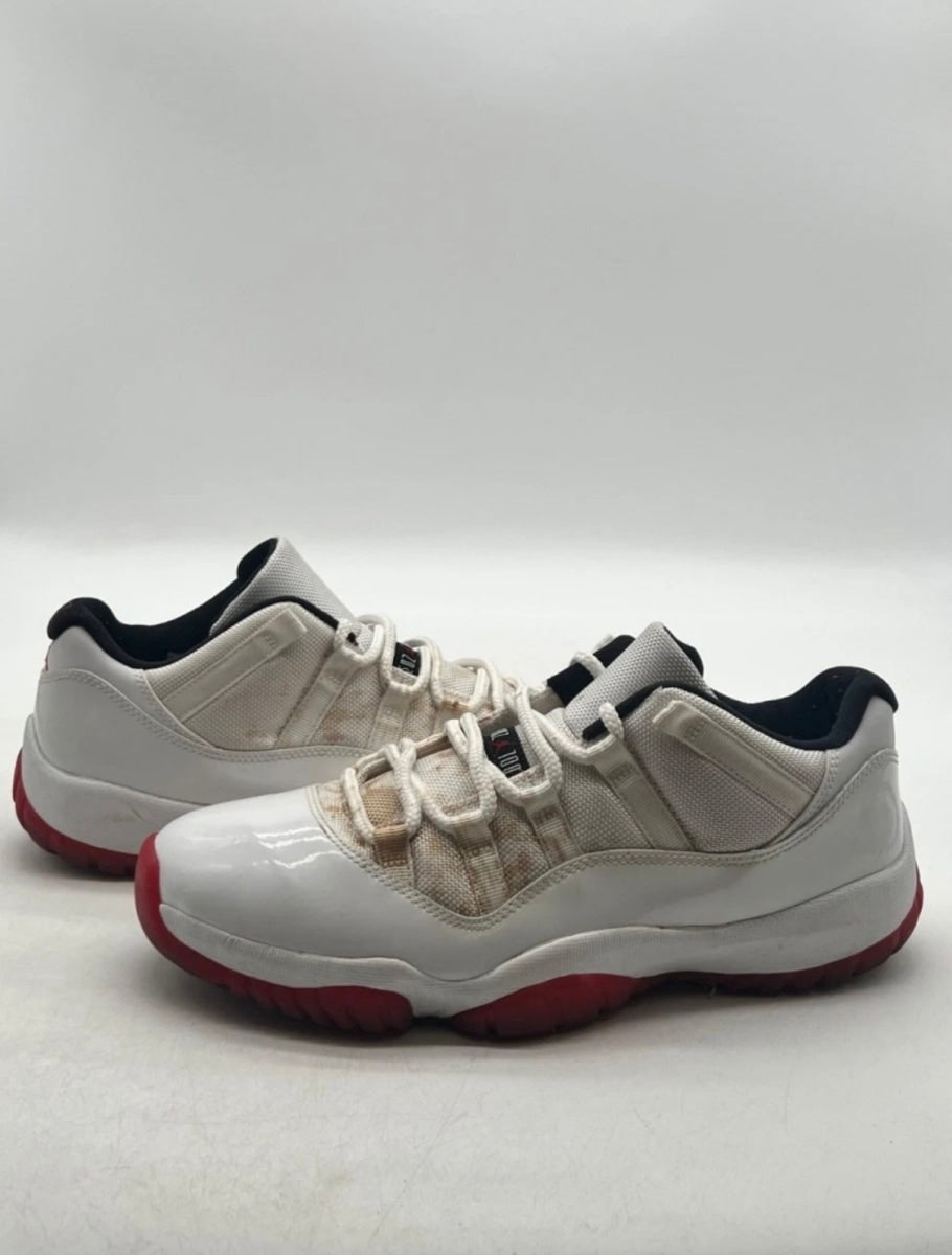 Jordan 11 Retro Low White Red (2012) 9 (Heavily Worn Pre-Owned)JordanWhite/Varsity Red-Black - Image 1