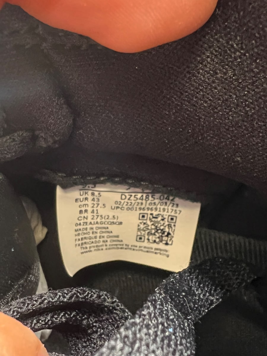 Jordan 1 Retro High OG Royal Reimagined 9.5 (Lightly Worn Pre-Owned)JordanBlack/Royal Blue/White - Image 9