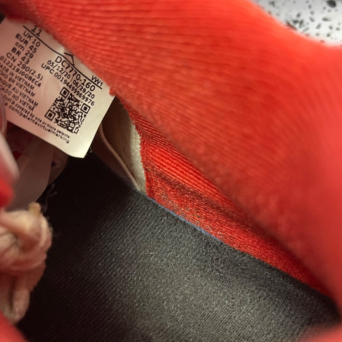 Jordan 4 Retro Fire Red (2020) 11 (Moderately Worn Pre-Owned)JordanWhite/Black-Tech Grey-Fire Red - Image 6