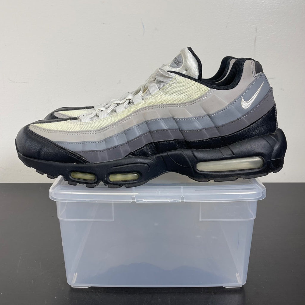 Nike Air Max 95 Essential Black Grey 14 (Moderately Worn Pre-Owned)NikeBlack/Dark Grey/Wolf Grey - Image 3