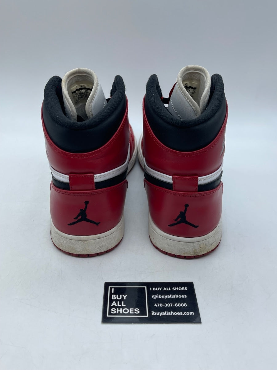 Jordan 1 Retro Chicago (2013) 13 (Moderately Worn Pre-Owned) - Image 3